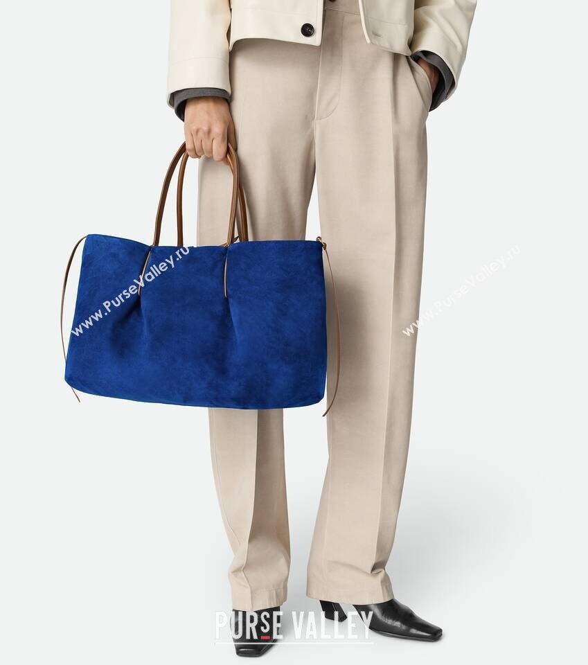 Bottega Veneta Medium Pinacoteca Tote Bag in Intrecciato Leather Amber Brown/Blue Royal 2025 817166 (WT-260116036)