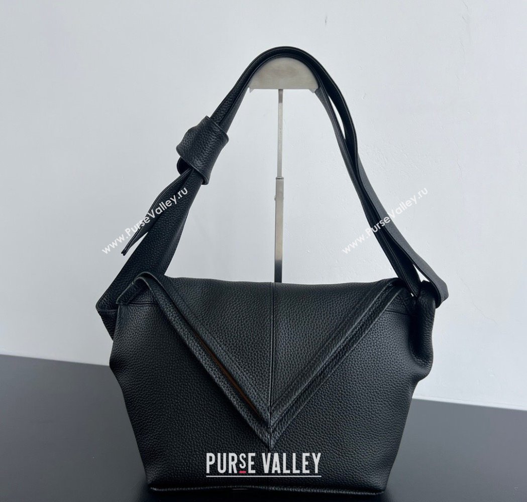 Bottega Veneta Mens Small Sawyer Shoulder Bag in Grained Leather Black 2026 815807 (WT-260116046)