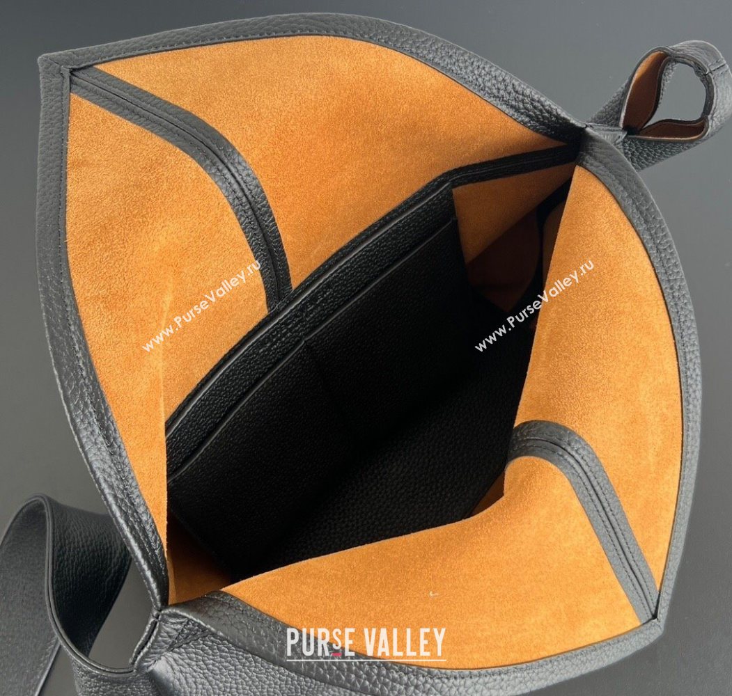 Bottega Veneta Mens Small Sawyer Shoulder Bag in Grained Leather Black 2026 815807 (WT-260116046)