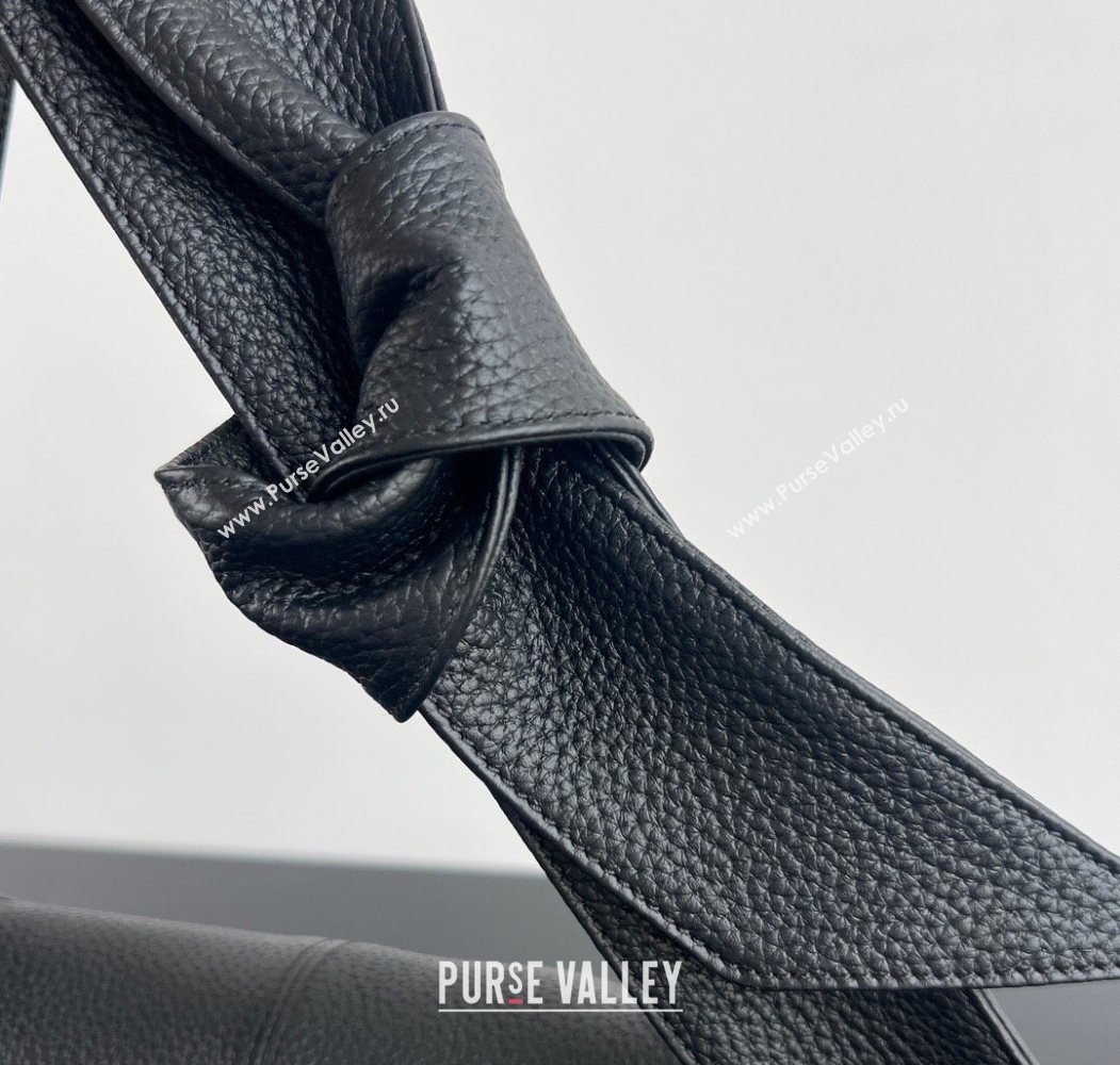 Bottega Veneta Mens Small Sawyer Shoulder Bag in Grained Leather Black 2026 815807 (WT-260116046)