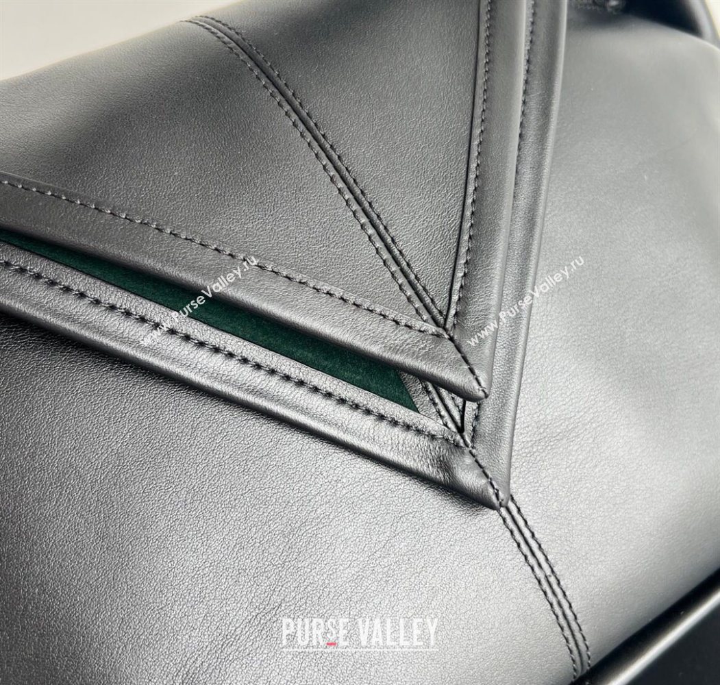 Bottega Veneta Mens Small Sawyer Shoulder Bag in Smooth Leather Black 2026 815807 (WT-260116047)