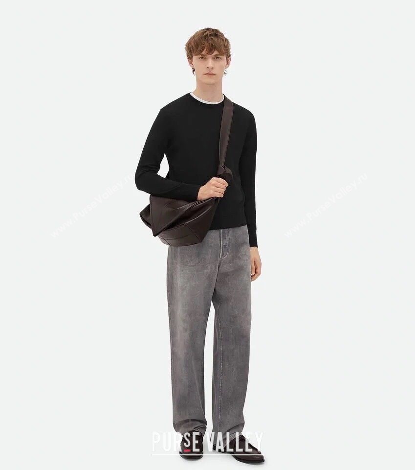 Bottega Veneta Mens Small Sawyer Shoulder Bag in Smooth Leather Fondant Brown 2026 815807 (WT-260116049)