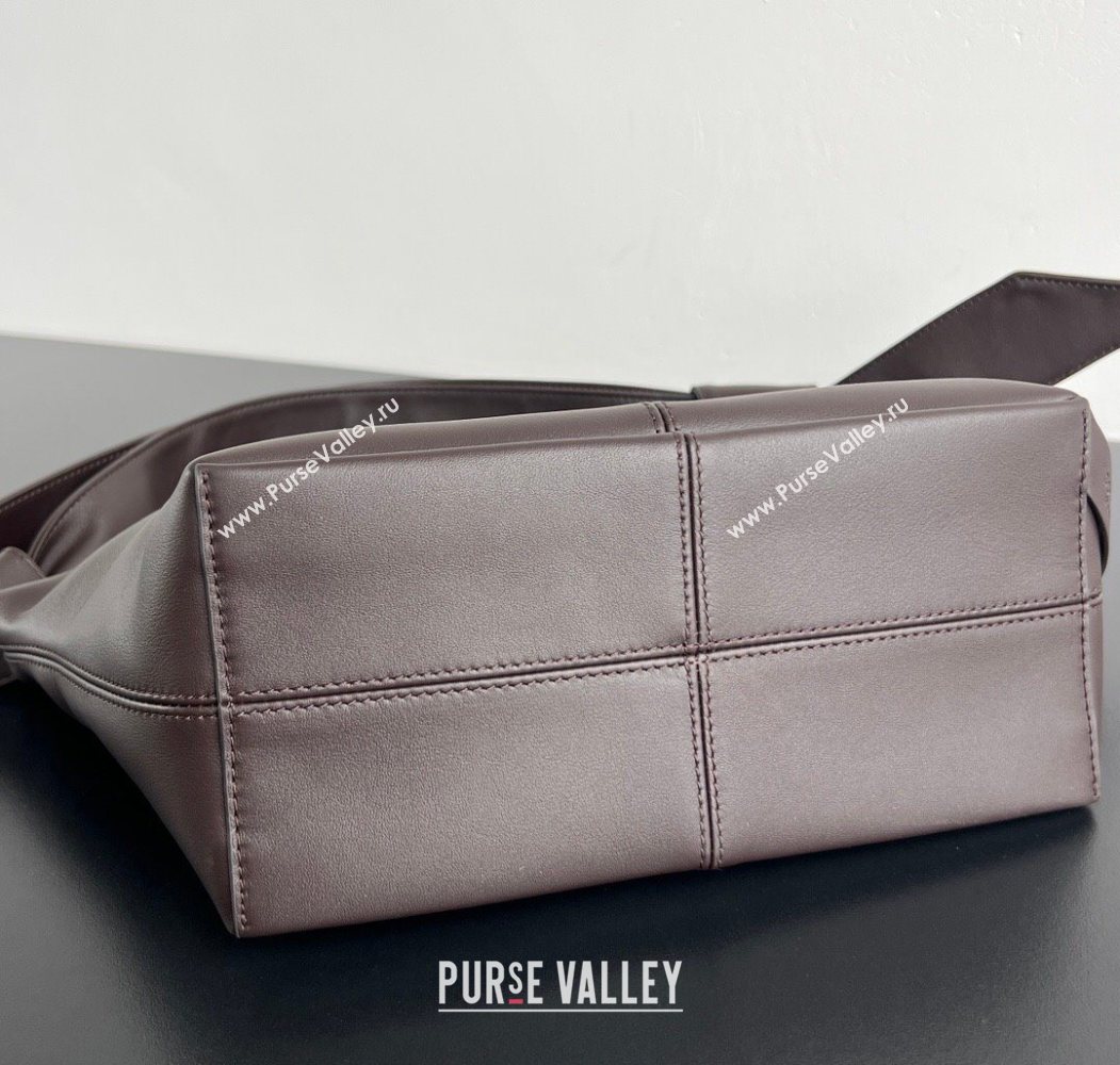 Bottega Veneta Mens Small Sawyer Shoulder Bag in Smooth Leather Fondant Brown 2026 815807 (WT-260116049)