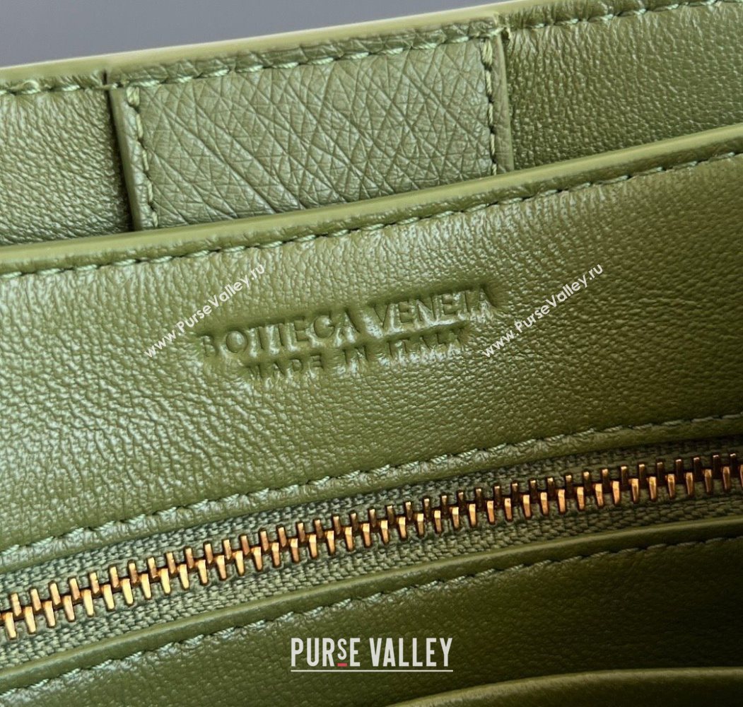 Bottega Veneta Mini Andiamo Top Handle Bag in Ostrich Leather Matcha Green 2026 805232 (WT-260116017)