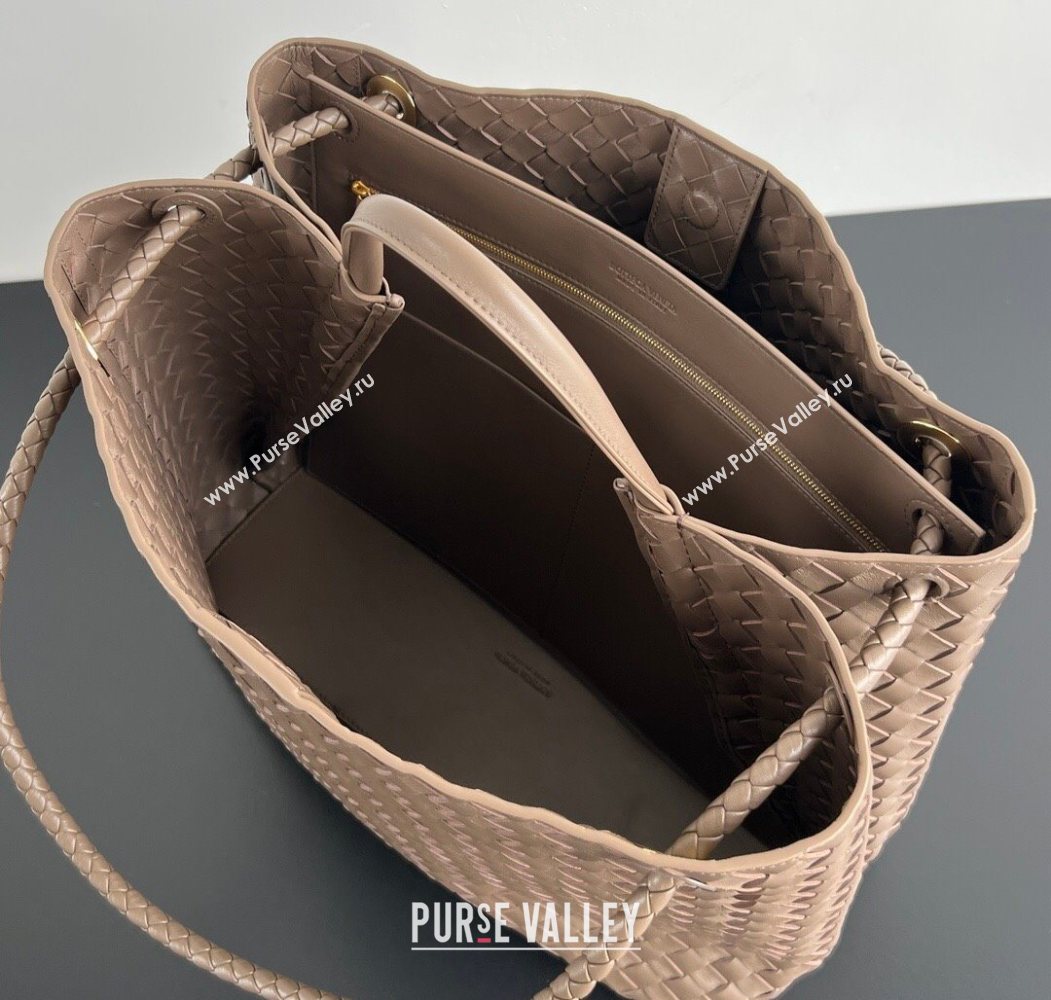 Bottega Veneta Large Andiamo Top Handle Bag in Intrecciato Leather 743575 Taupe 2026 (WT-260116031)