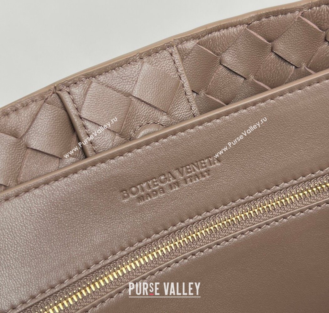 Bottega Veneta Large Andiamo Top Handle Bag in Intrecciato Leather 743575 Taupe 2026 (WT-260116031)