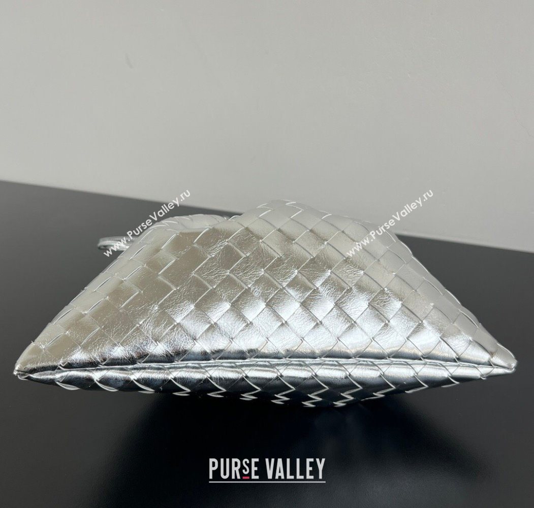 Bottega Veneta Medium Dustbag in Intrecciato Leather 796728 Silver-Tone 2025 (WT-260117006)