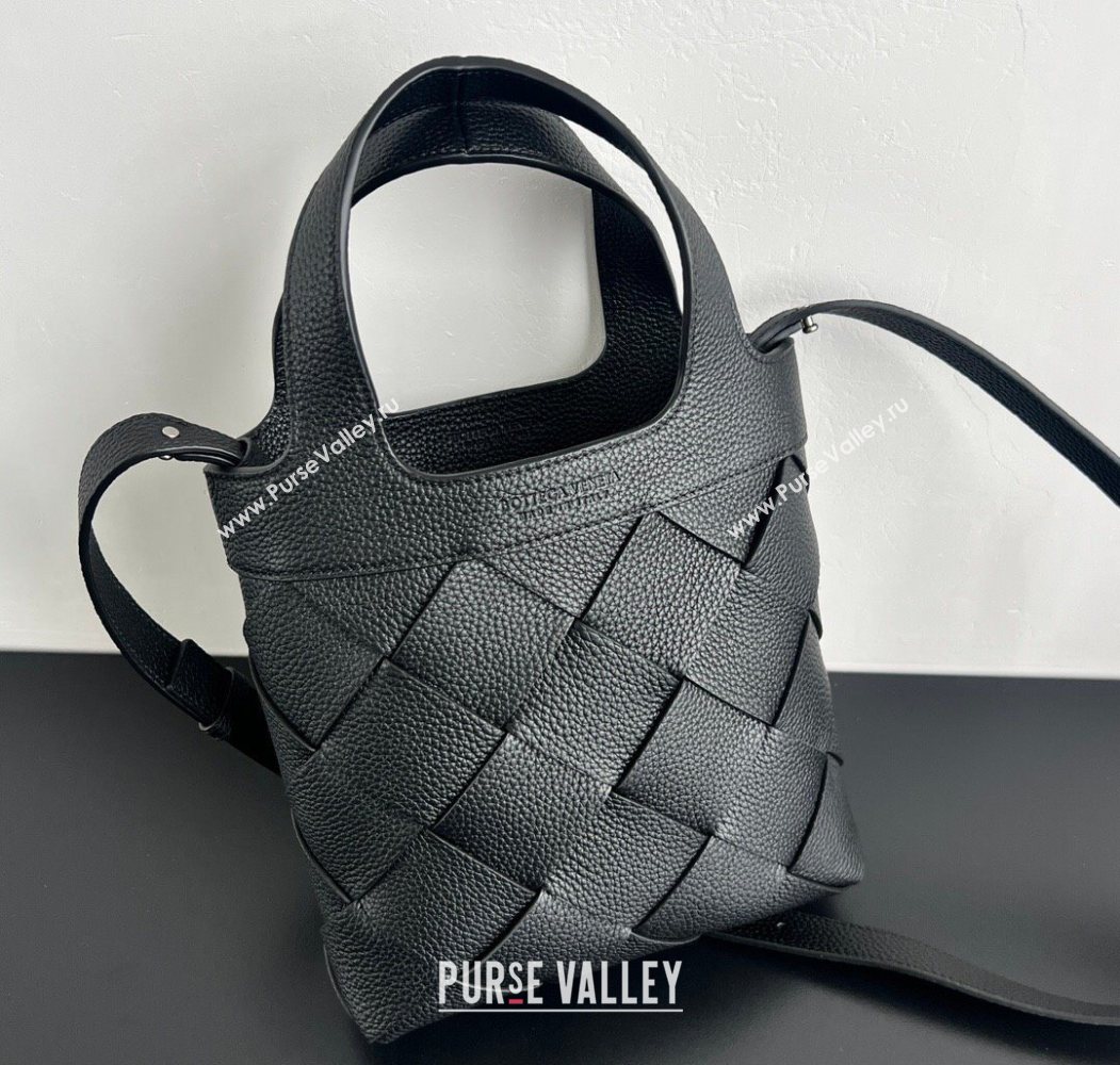 Bottega Veneta Mens Small Diago Tote Bag in Grained Intrecciato Leather 837364 Black 2026 (WT-260117030)