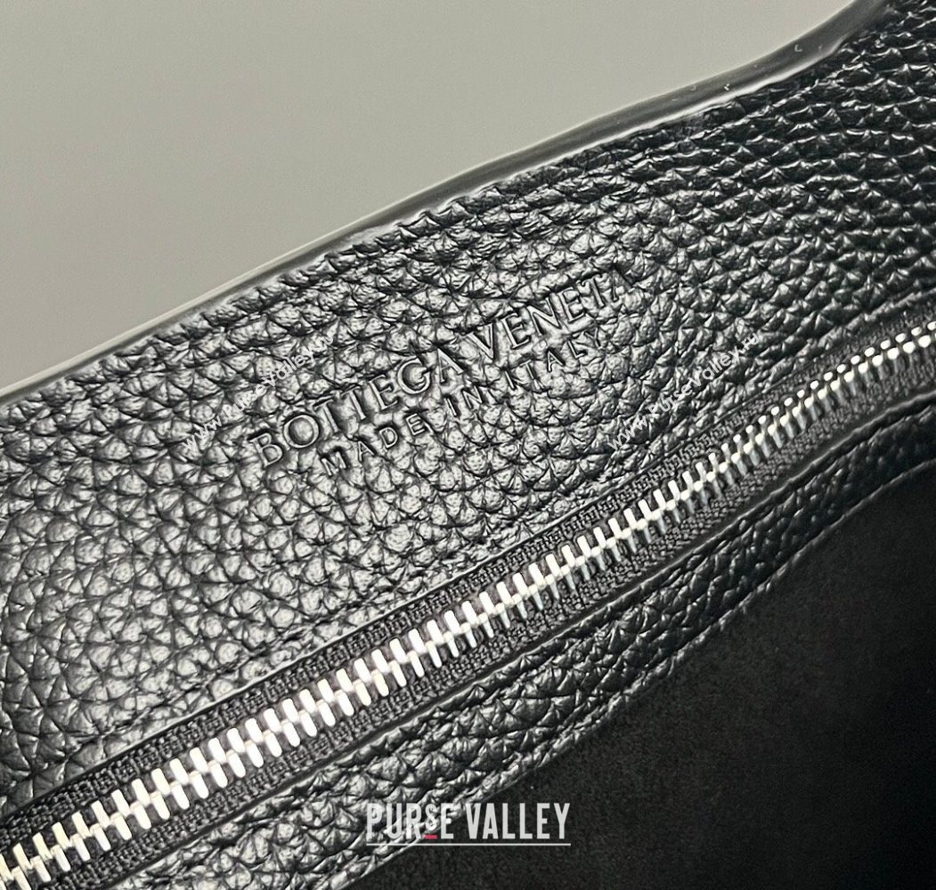 Bottega Veneta Mens Small Diago Tote Bag in Grained Intrecciato Leather 837364 Black 2026 (WT-260117030)