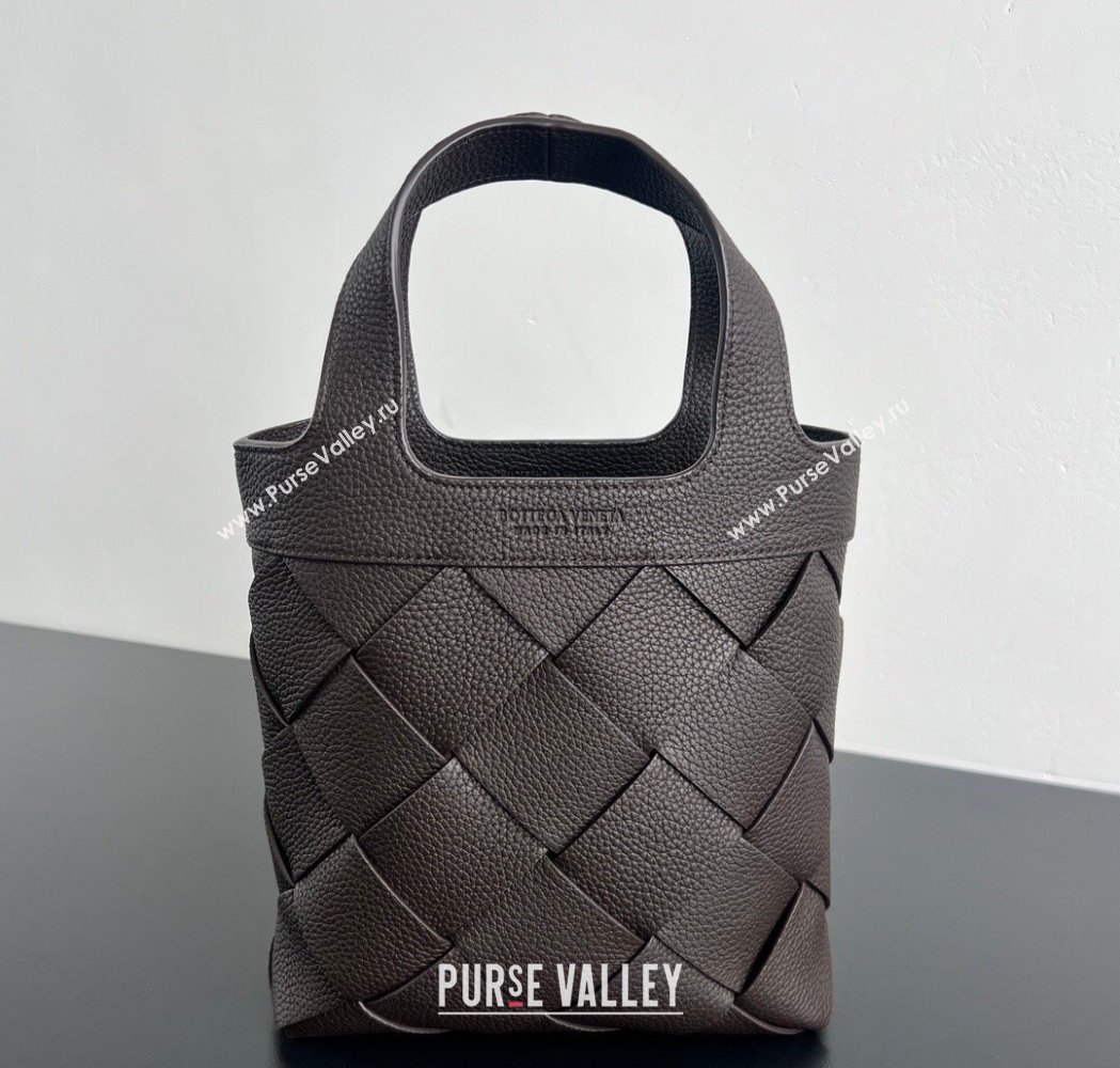 Bottega Veneta Mens Small Diago Tote Bag in Grained Intrecciato Leather 837364 Fondant Brown 2026 (WT-260117031)