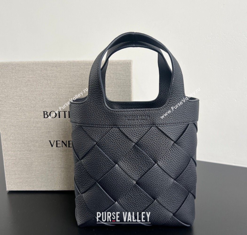 Bottega Veneta Mens Small Diago Tote Bag in Grained Intrecciato Leather 837364 Nocturnal Blue 2026 (WT-260117032)