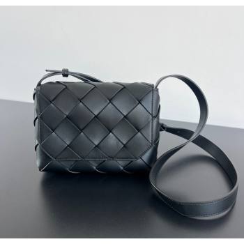 Bottega Veneta Mens Diago Mini Bag in Smooth Intrecciato Leather 795637 Black 2026 (WT-260117033)