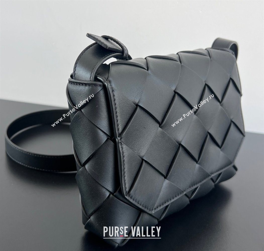 Bottega Veneta Mens Diago Mini Bag in Smooth Intrecciato Leather 795637 Black 2026 (WT-260117033)