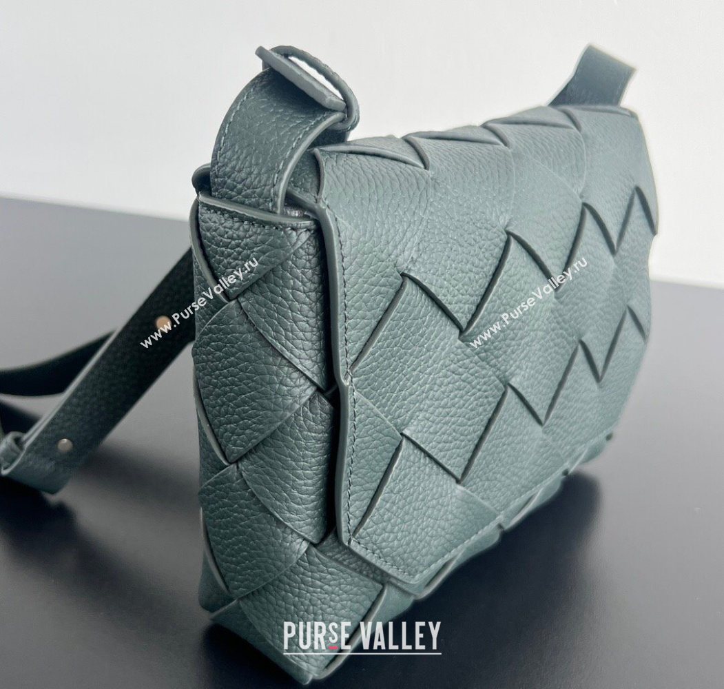 Bottega Veneta Mens Diago Mini Bag in Grained Intrecciato Leather 795637 Dark Green 2026 (WT-260117034)