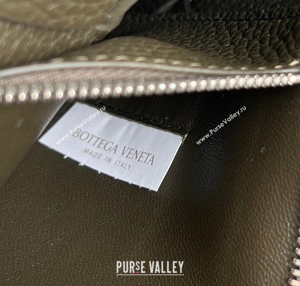 Bottega Veneta Mens Diago Mini Bag in Grained Intrecciato Leather 795637 Khaki 2026 (WT-260117035)