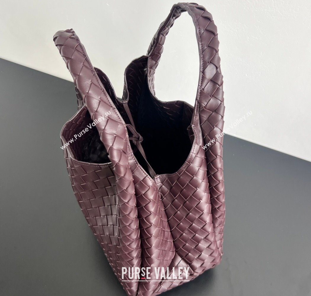 Bottega Veneta Large Campana Shoulder Bag in Intrecciato Leather Dark barolo Red 2025 844250 (WT-260116035)