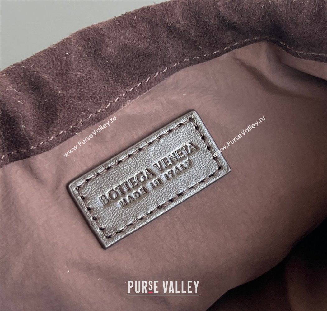 Bottega Veneta Small Dustbag in Intrecciato Leather and Suede Brown 2025 816987 (WT-260117043)