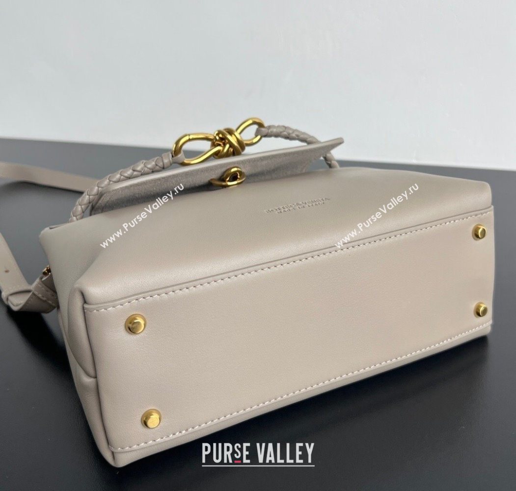 Bottega Veneta Small Ciao Ciao Top Handle Bag in Calf Leather Limestone Grey 2025 835835 (WT-260117045)