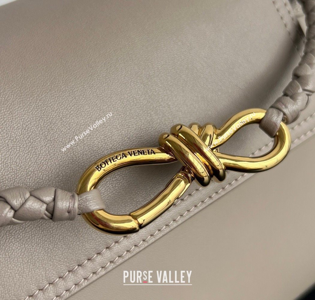 Bottega Veneta Small Ciao Ciao Top Handle Bag in Calf Leather Limestone Grey 2025 835835 (WT-260117045)