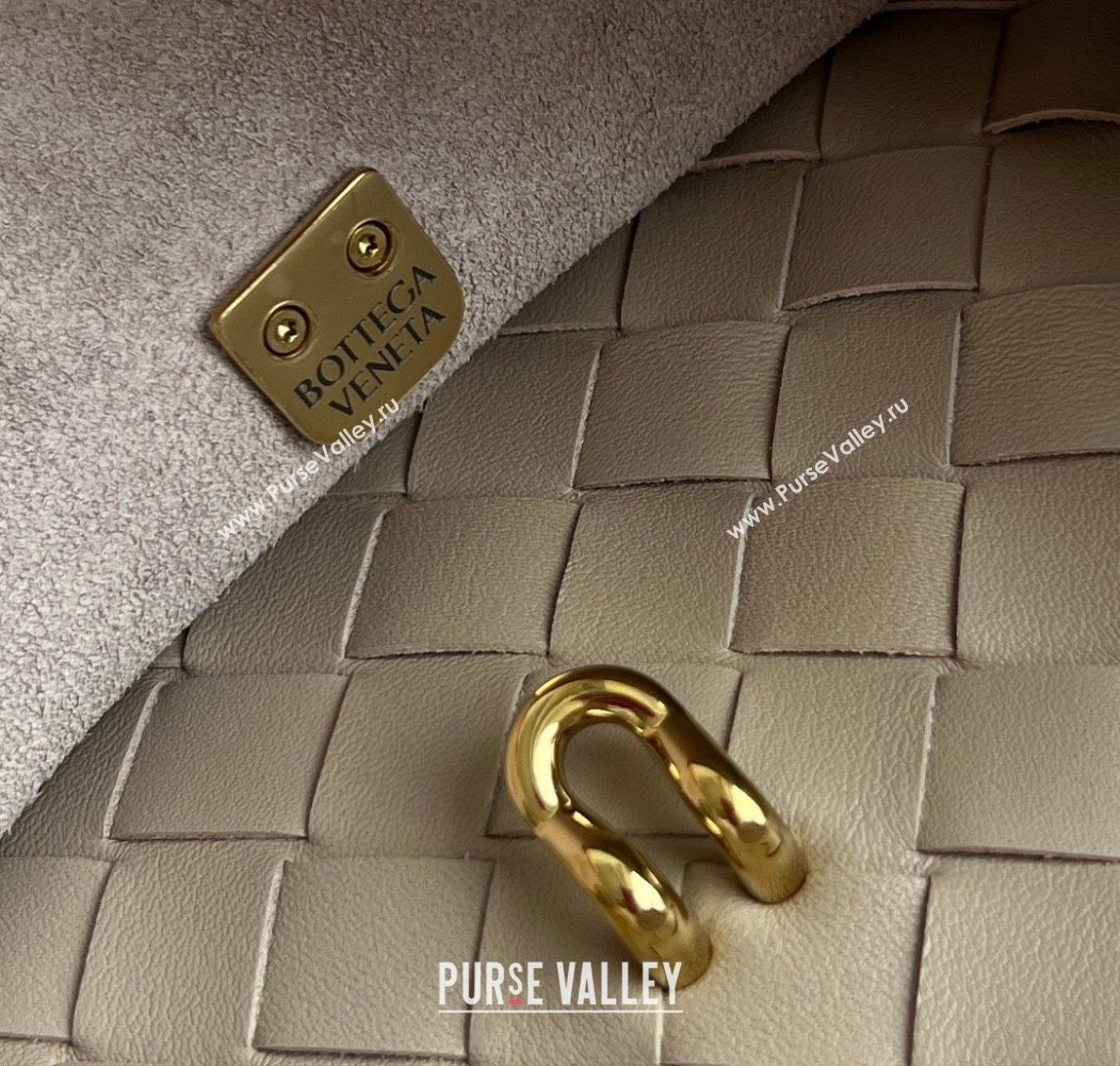 Bottega Veneta Small Ciao Ciao Top Handle Bag in Calf Leather Ecru Beige 2025 835835 (WT-260117046)