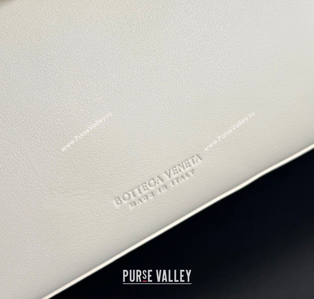 Bottega Veneta Medium Ciao Ciao Top Handle Bag in Calf Leather Sea Salt 2025 817231 (WT-260117047)