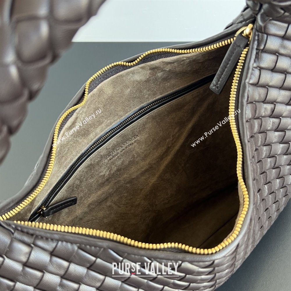Bottega Veneta Medium Veneta Hobo Bag in Intrecciato Leather Fondant Brown 2026 856737 (WT-260116004)