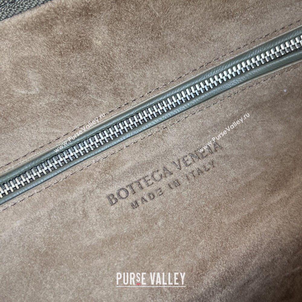 Bottega Veneta Medium Veneta Hobo Bag in Intrecciato Leather Pickle Green 2026 856737 (WT-260116005)