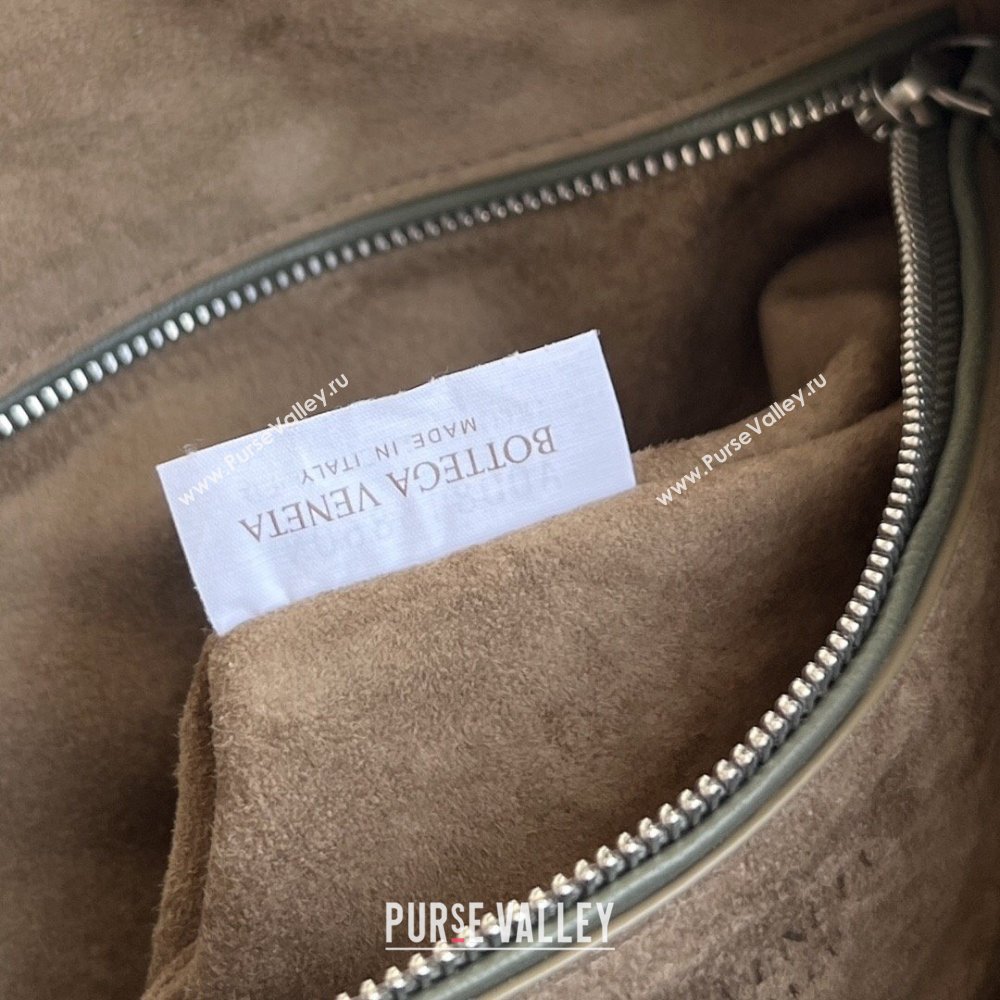 Bottega Veneta Medium Veneta Hobo Bag in Intrecciato Leather Pickle Green 2026 856737 (WT-260116005)