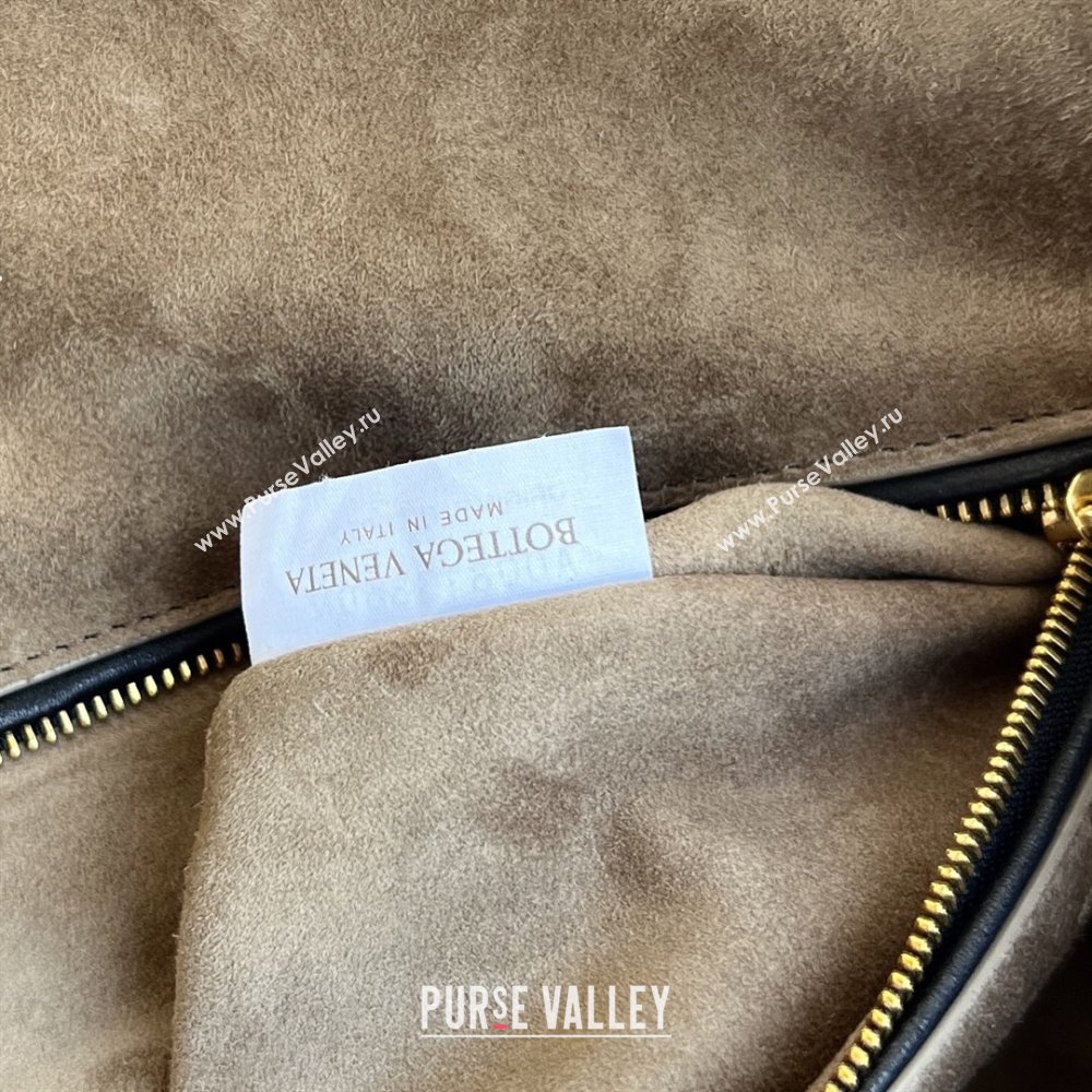 Bottega Veneta Maxi Veneta Hobo Bag in Intrecciato Leather Black 2026 856739 (WT-260116006)