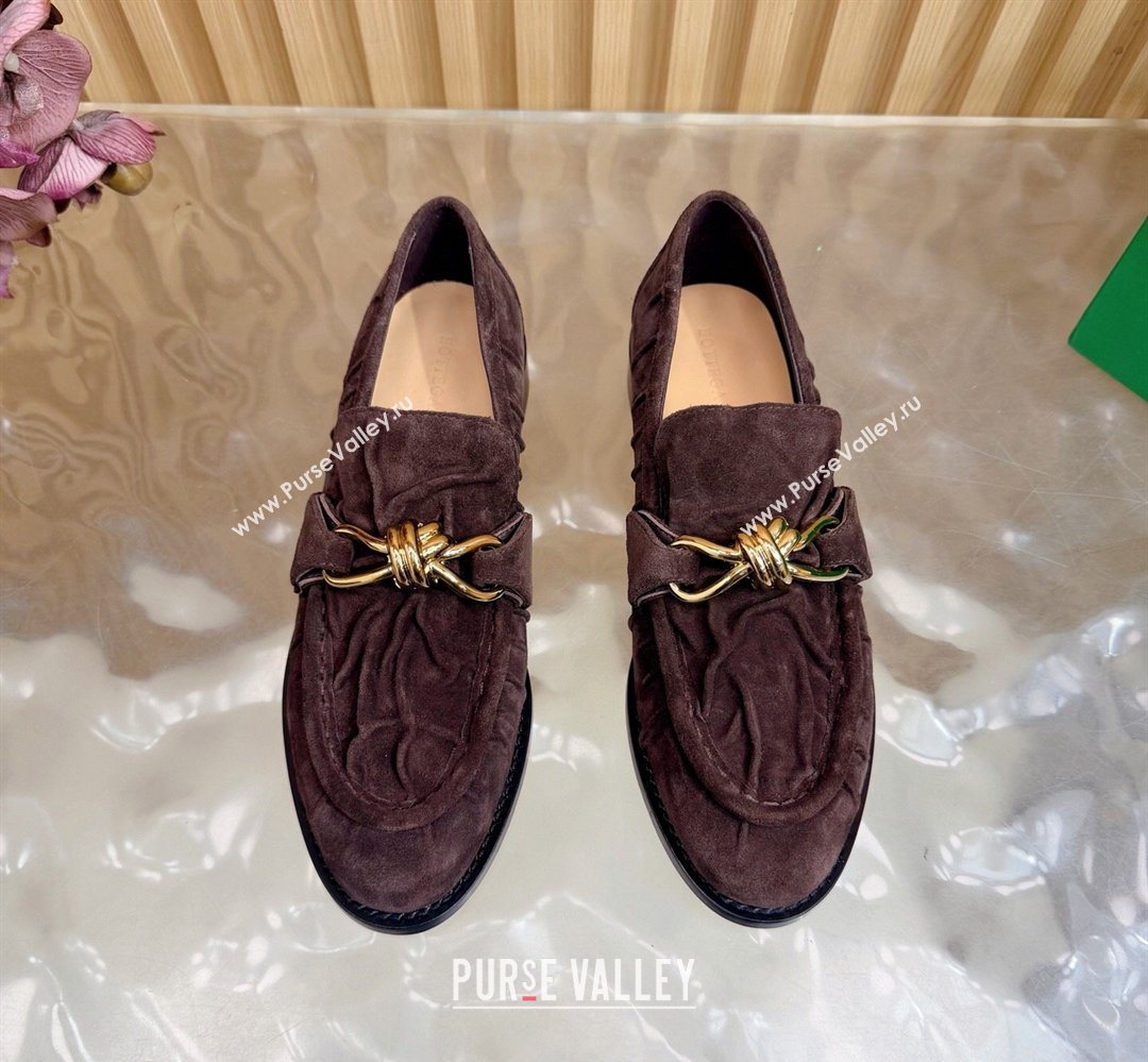 Bottega Veneta Astaire Loafers with Gold-Tone Knot Buckle in Suede Fondant Brown 2026 843945 (MD-260226115)