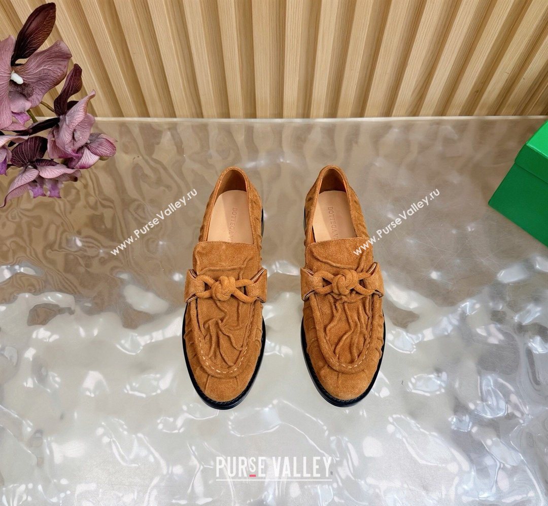 Bottega Veneta Astaire Loafers with One-Tone Knot Buckle in Suede Light Brown 2026 843945 (MD-260226116)