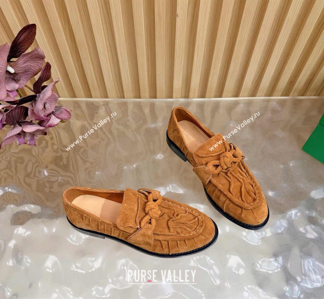 Bottega Veneta Astaire Loafers with One-Tone Knot Buckle in Suede Light Brown 2026 843945 (MD-260226116)