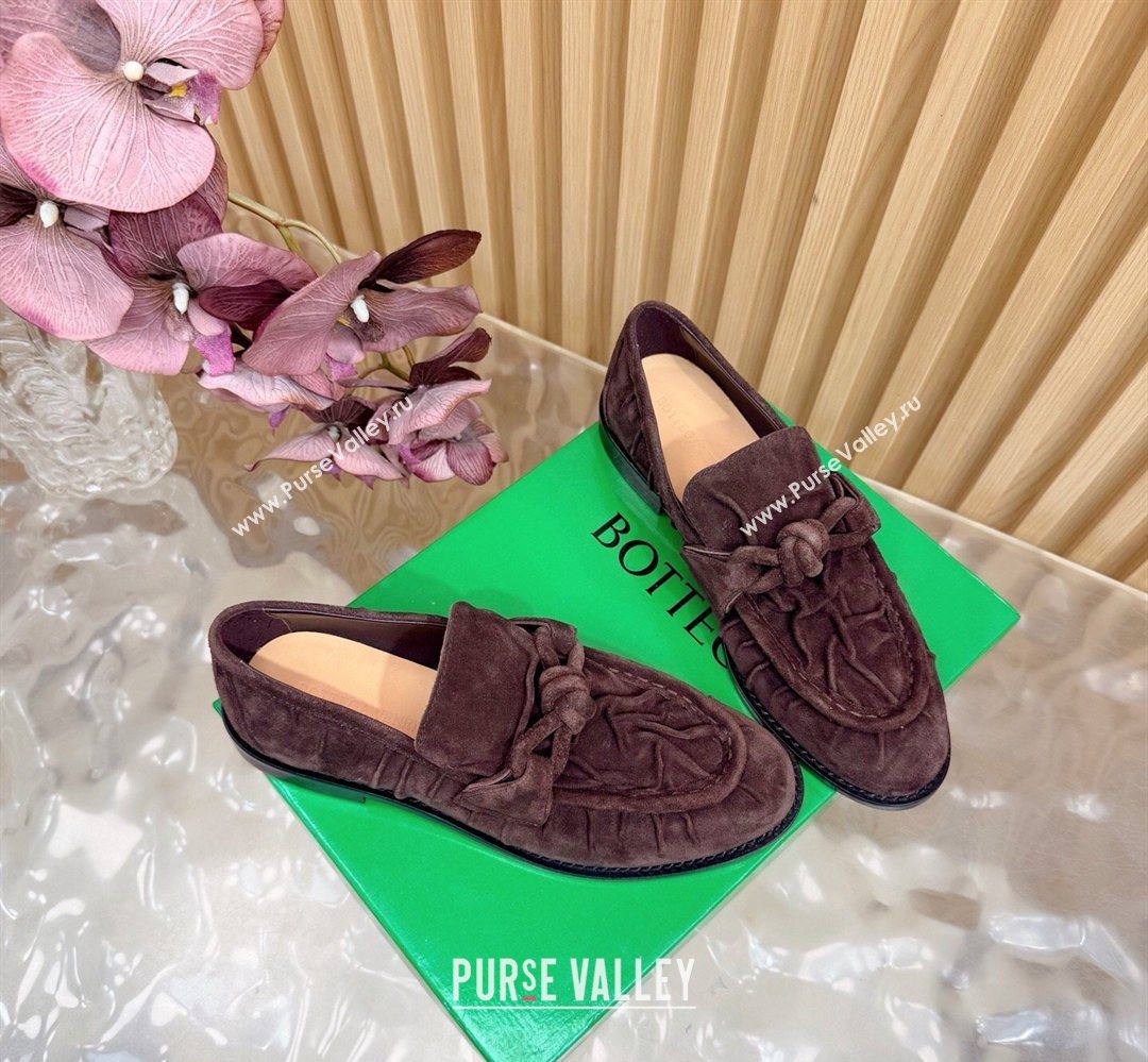 Bottega Veneta Astaire Loafers with One-Tone Knot Buckle in Suede Fondant Brown 2026 843945 (MD-260226117)