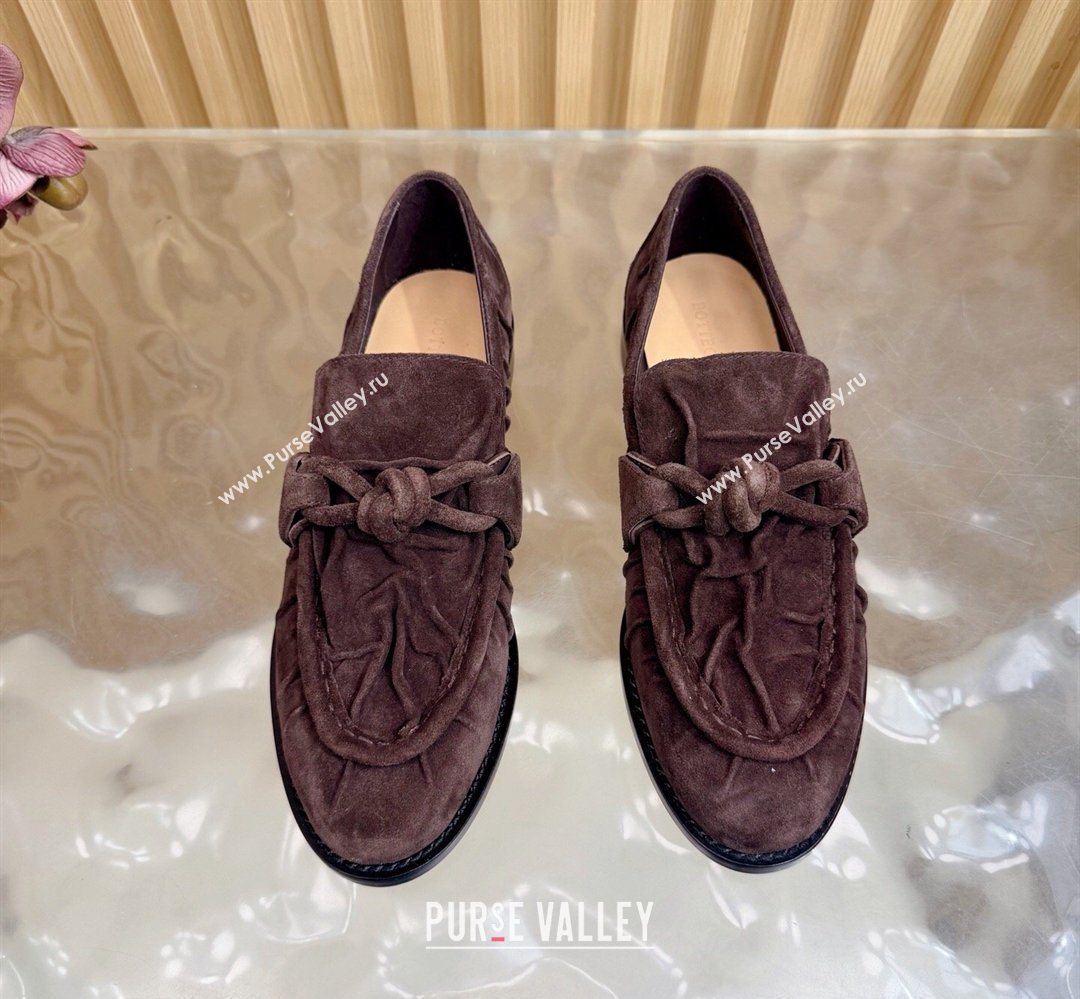 Bottega Veneta Astaire Loafers with One-Tone Knot Buckle in Suede Fondant Brown 2026 843945 (MD-260226117)