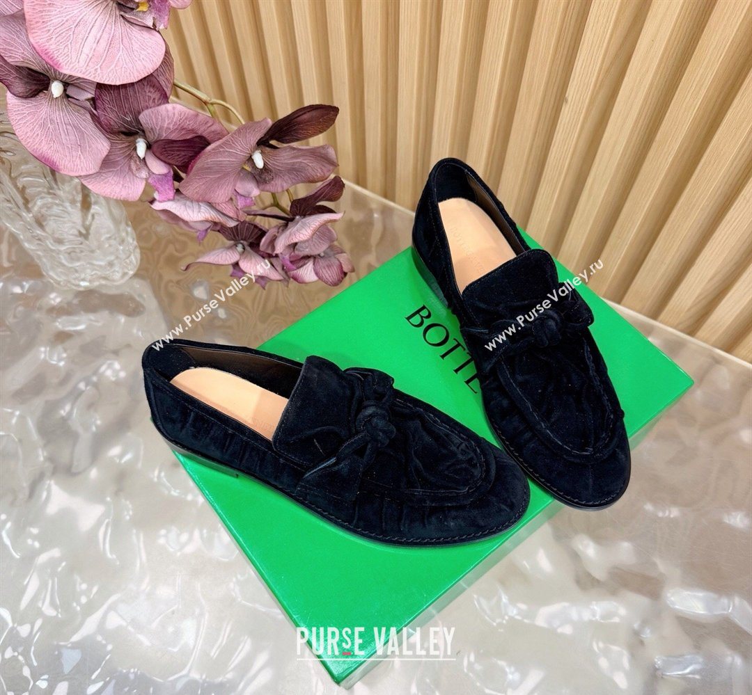Bottega Veneta Astaire Loafers with One-Tone Knot Buckle in Suede Black 2026 843945 (MD-260226118)