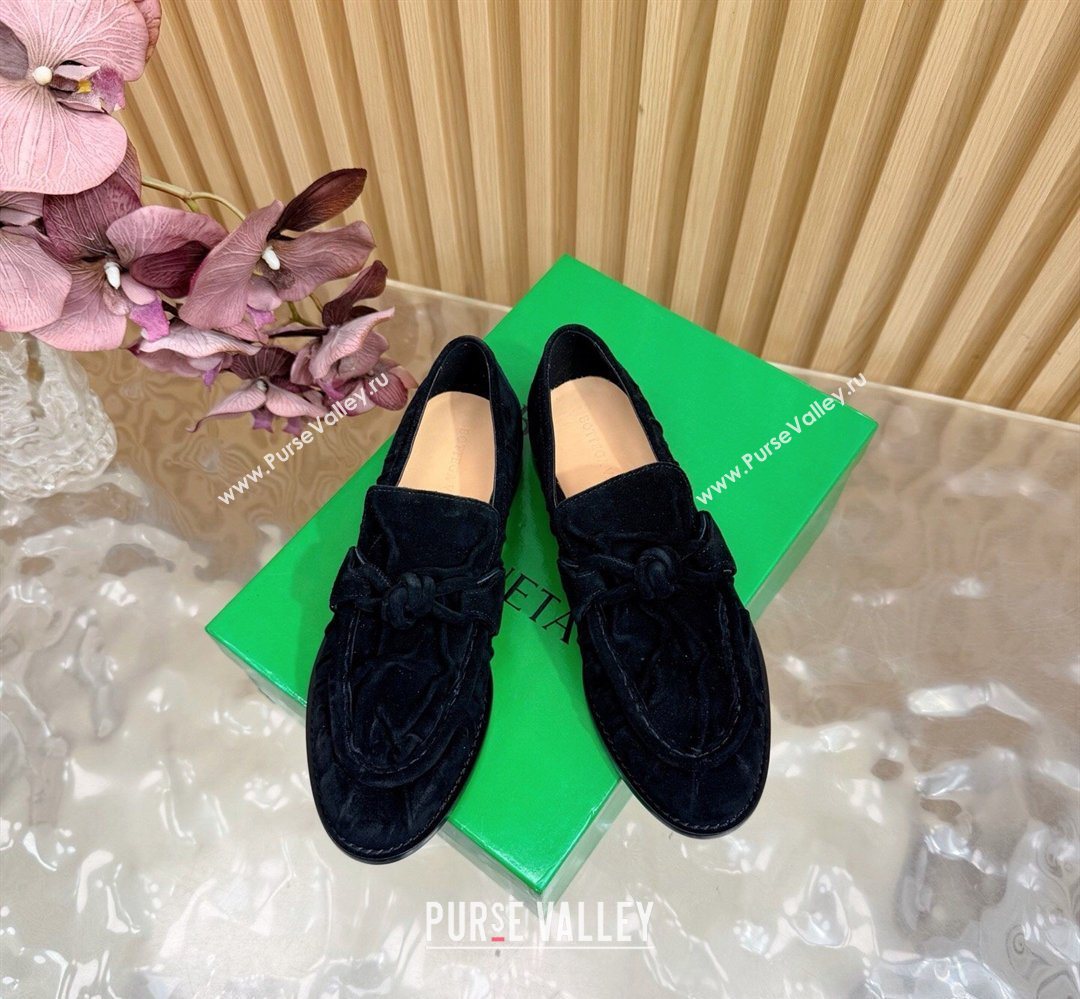 Bottega Veneta Astaire Loafers with One-Tone Knot Buckle in Suede Black 2026 843945 (MD-260226118)