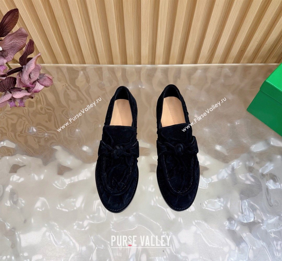 Bottega Veneta Astaire Loafers with One-Tone Knot Buckle in Suede Black 2026 843945 (MD-260226118)