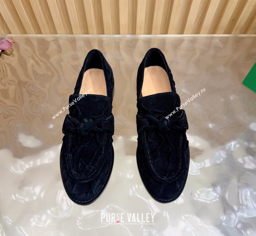 Bottega Veneta Astaire Loafers with One-Tone Knot Buckle in Suede Black 2026 843945 (MD-260226118)