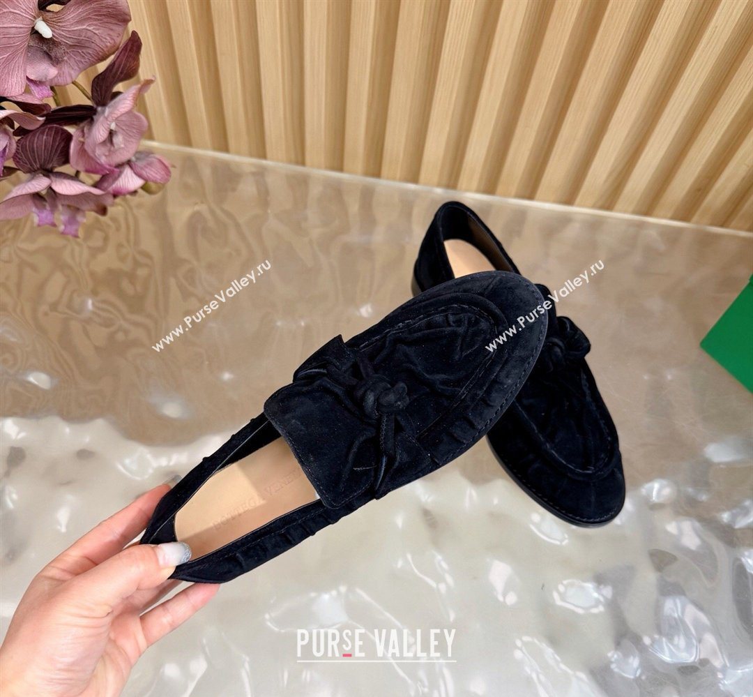 Bottega Veneta Astaire Loafers with One-Tone Knot Buckle in Suede Black 2026 843945 (MD-260226118)