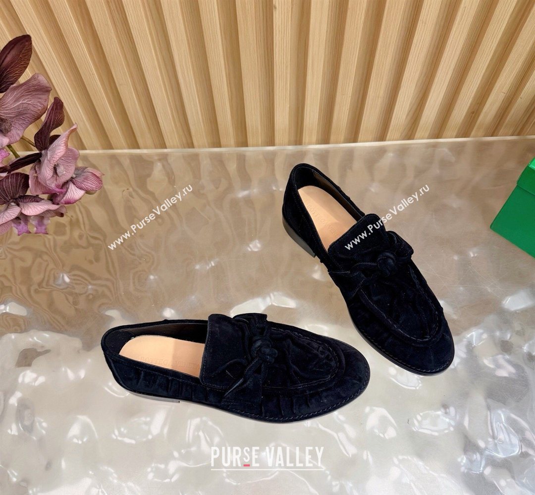 Bottega Veneta Astaire Loafers with One-Tone Knot Buckle in Suede Black 2026 843945 (MD-260226118)