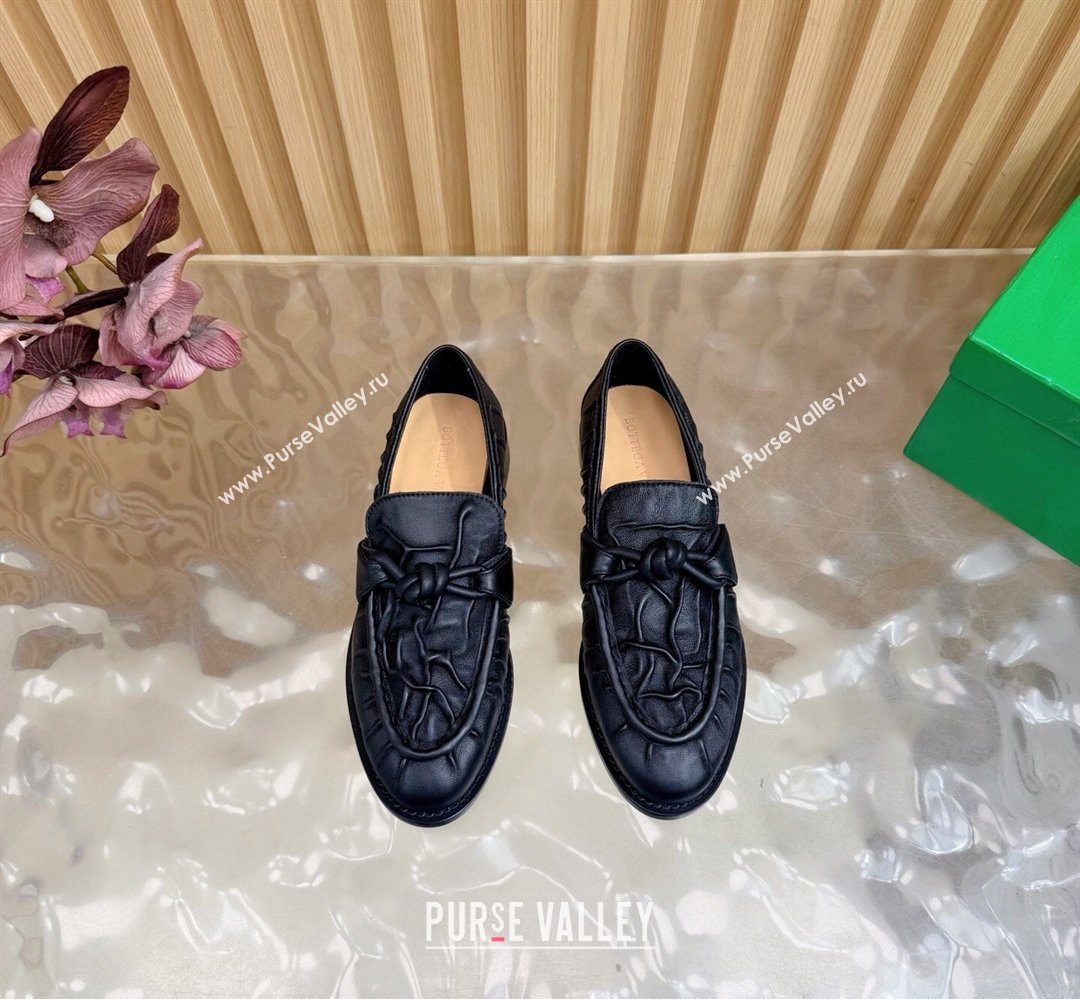 Bottega Veneta Astaire Loafers with One-Tone Knot Buckle in Crinkled Leather Black 2026 843945 (MD-260226120)