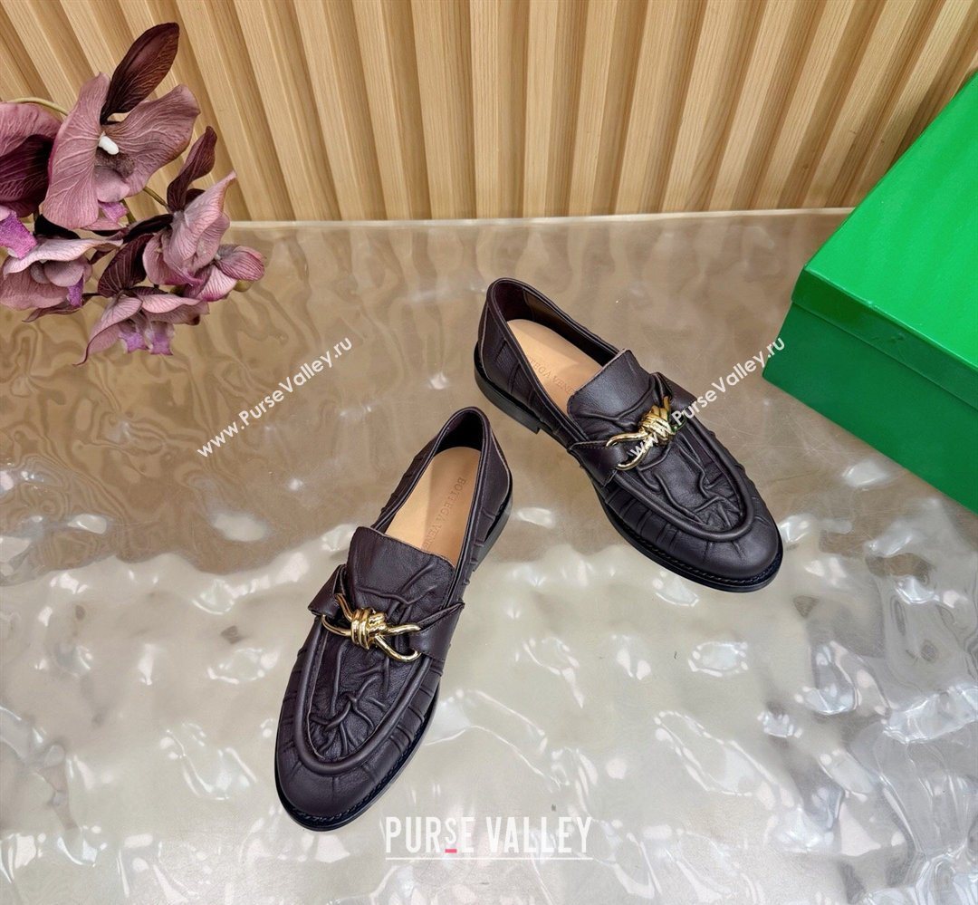 Bottega Veneta Astaire Loafers with Gold-Tone Knot Buckle in Crinkled Leather Fondant Brown 2026 843945 (MD-260226112)