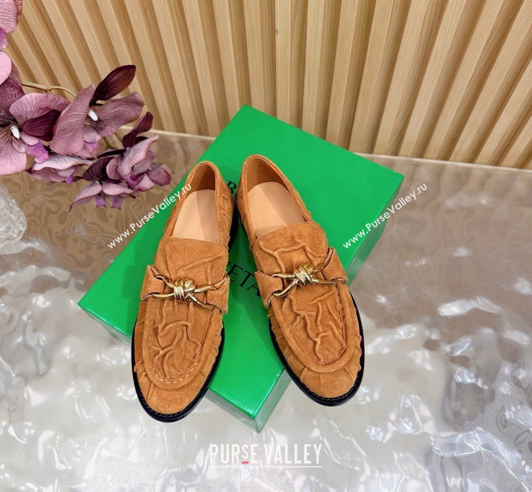 Bottega Veneta Astaire Loafers with Gold-Tone Knot Buckle in Suede Light Brown 2026 843945 (MD-260226113)