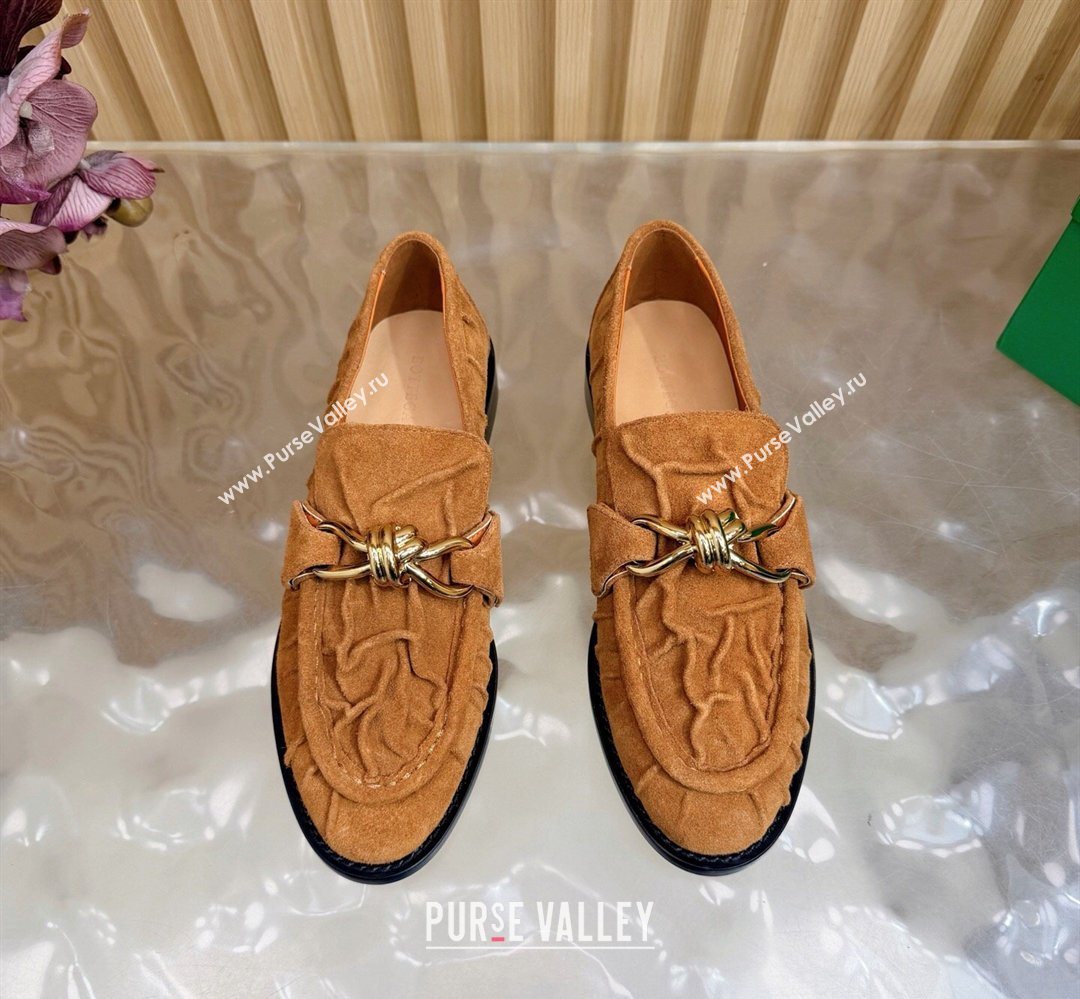Bottega Veneta Astaire Loafers with Gold-Tone Knot Buckle in Suede Light Brown 2026 843945 (MD-260226113)