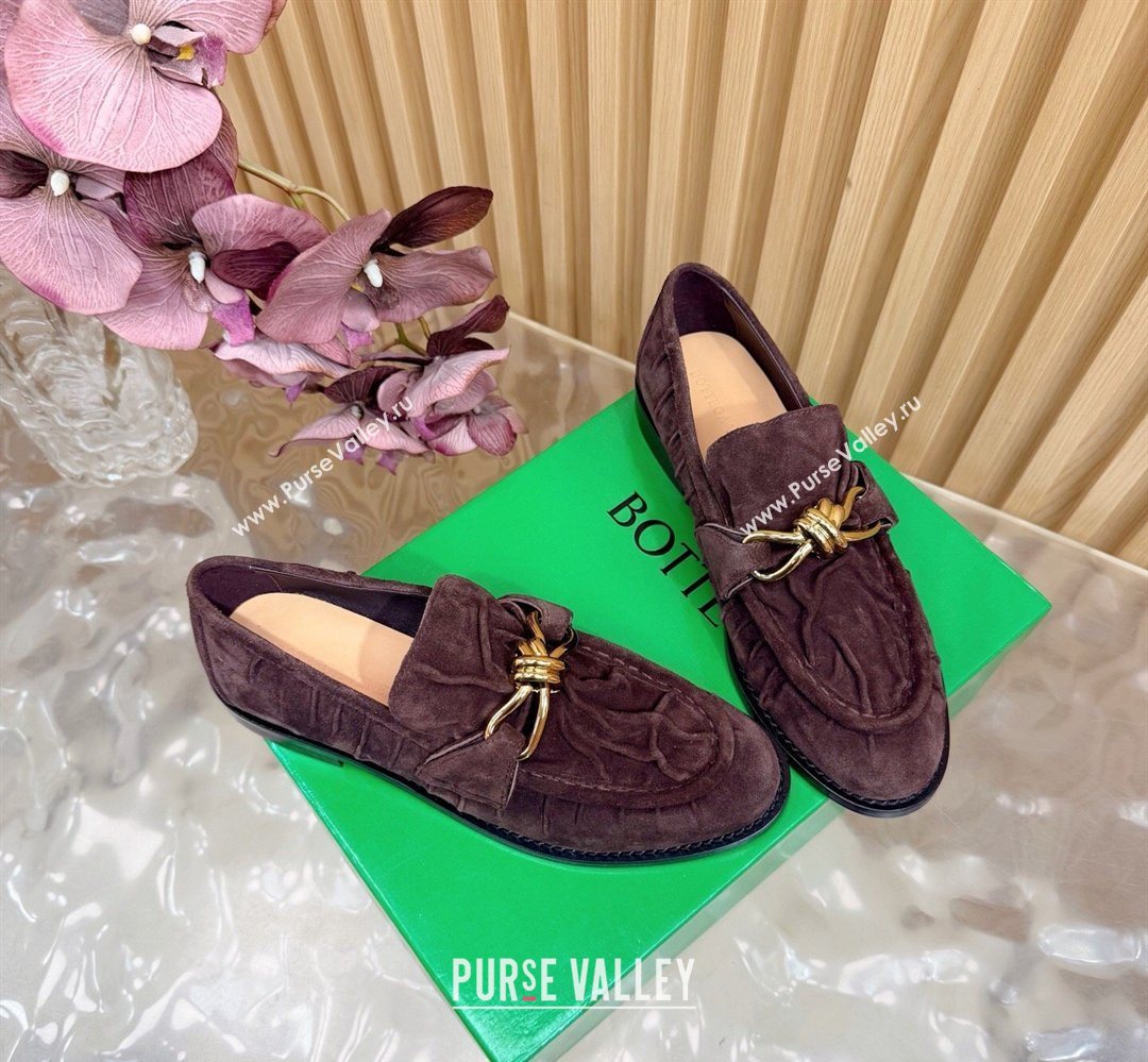 Bottega Veneta Astaire Loafers with Gold-Tone Knot Buckle in Suede Fondant Brown 2026 843945 (MD-260226115)