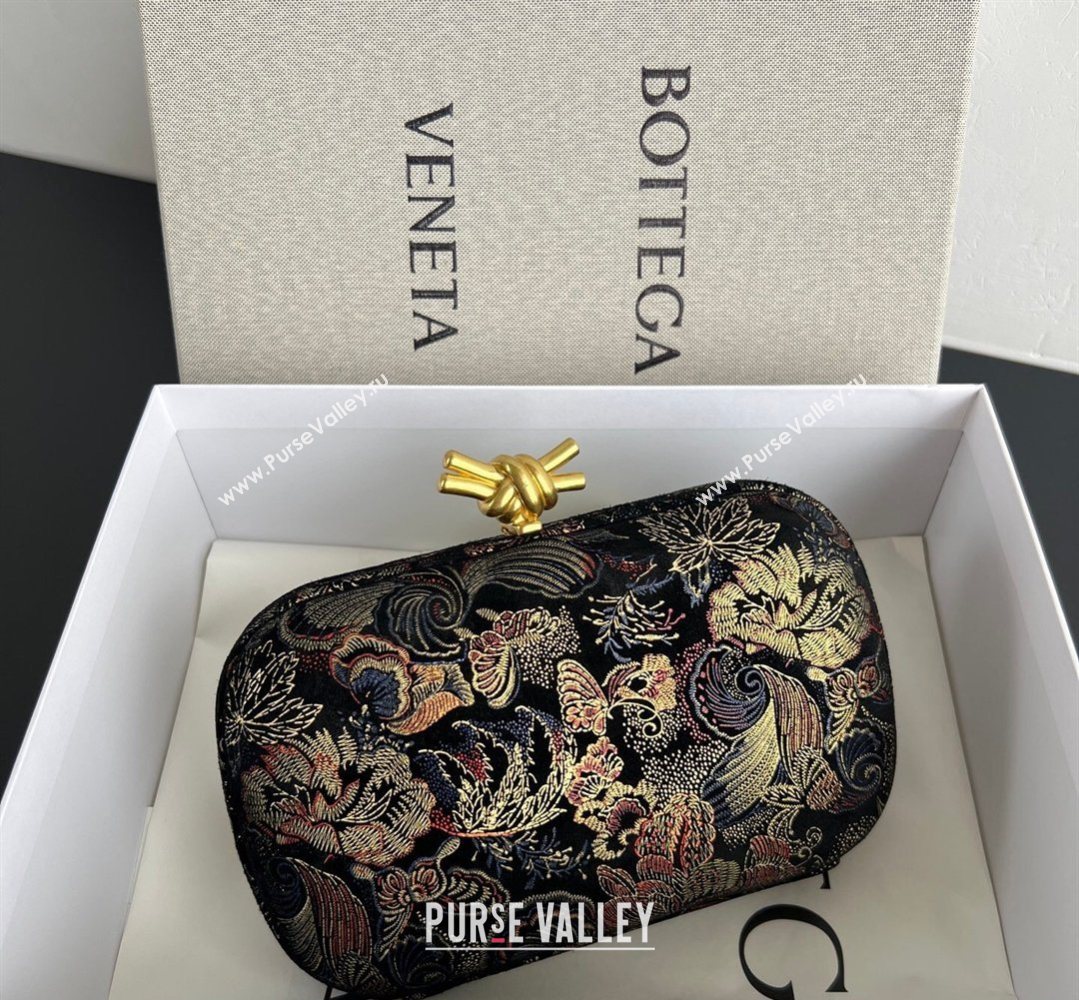 Bottega Veneta Classic Knot Clutch in Jacquard Velvet Gold/Red/Blue/Black 2026 BV040161 (WT-260401007)