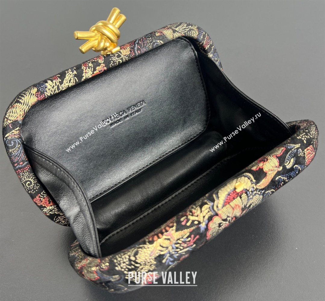Bottega Veneta Classic Knot Clutch in Jacquard Velvet Gold/Red/Blue/Black 2026 BV040161 (WT-260401007)