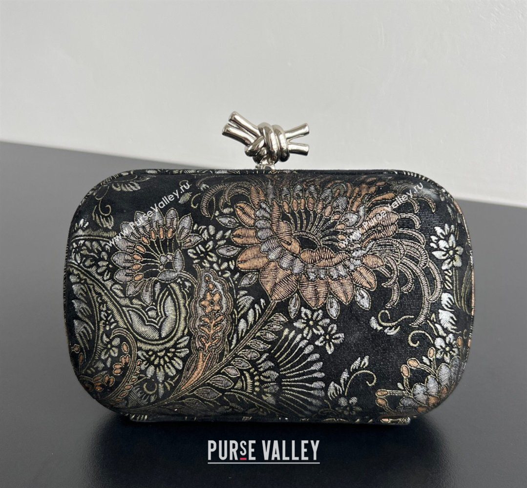 Bottega Veneta Classic Knot Clutch in Jacquard Velvet Gold/Silver/Black 2026 BV040165 (WT-260401008)