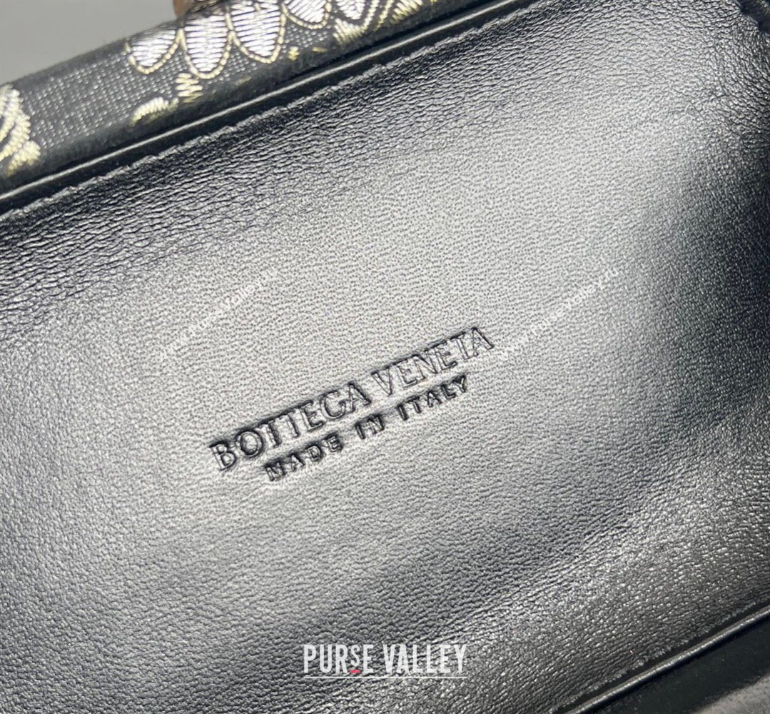 Bottega Veneta Classic Knot Clutch in Jacquard Velvet Gold/Silver/Black 2026 BV040165 (WT-260401008)