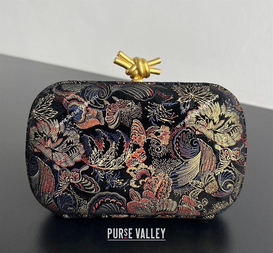 Bottega Veneta Classic Knot Clutch in Jacquard Velvet Burgundy/Black 2026 BV040164 (WT-260401009)